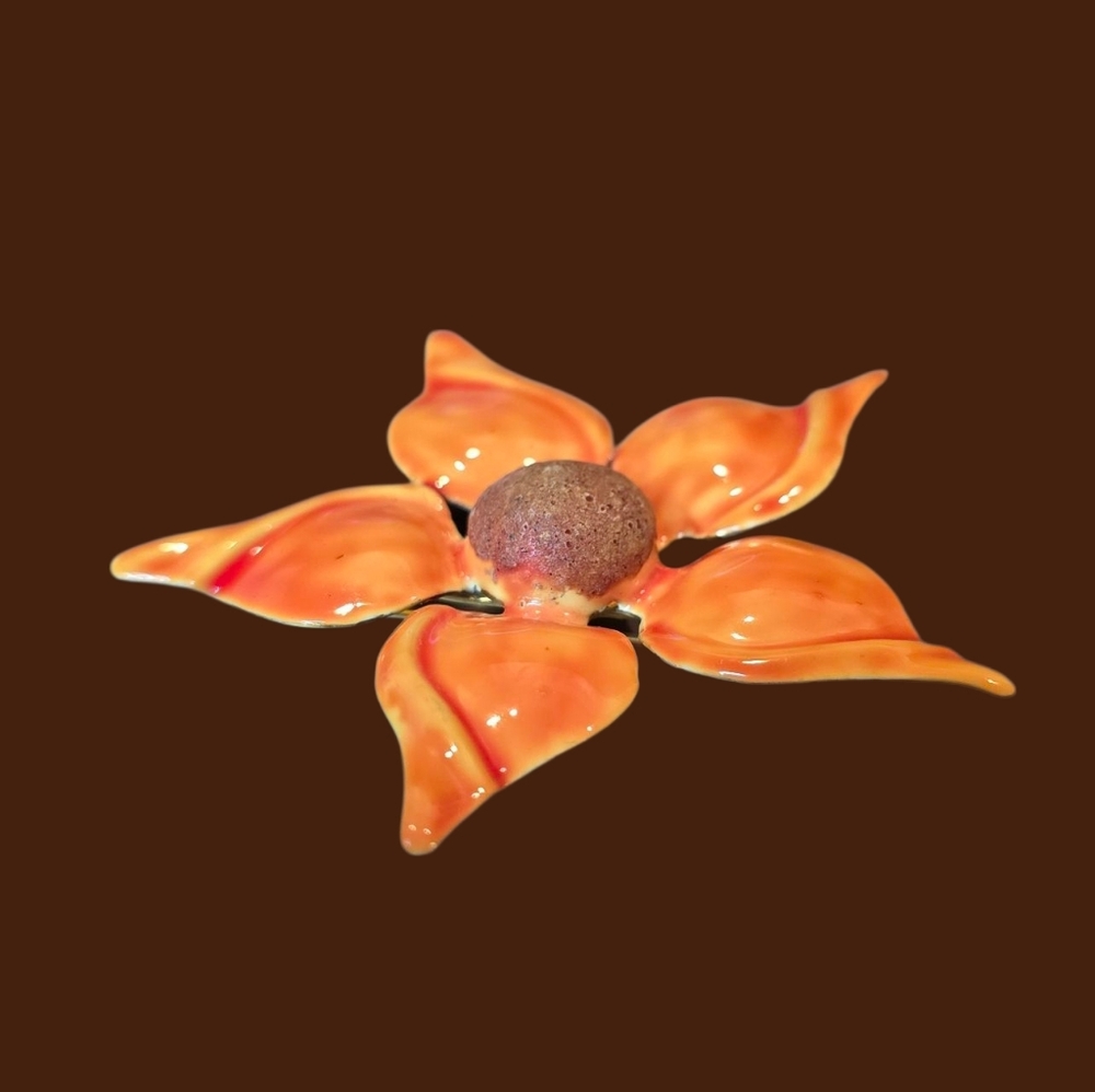 Sandor Co. Vintage Orange Enamel Gold Tone Brooch - Picture 4 of 6
